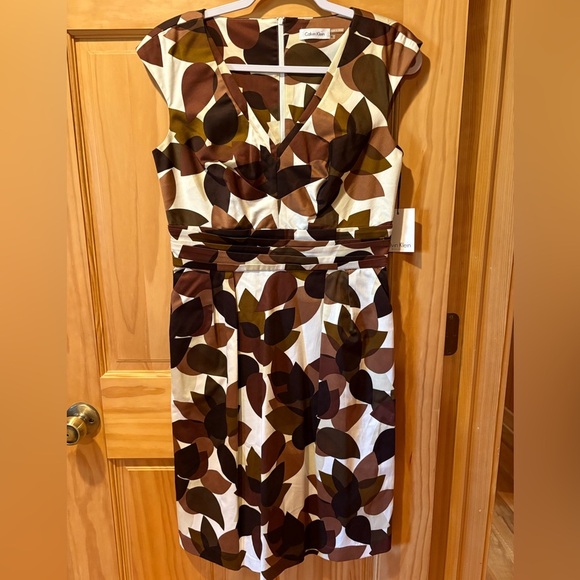 Calvin Klein Women's Brown Geometric Floral Sleeveless Dress size 8 NWT - Picture 1 of 10